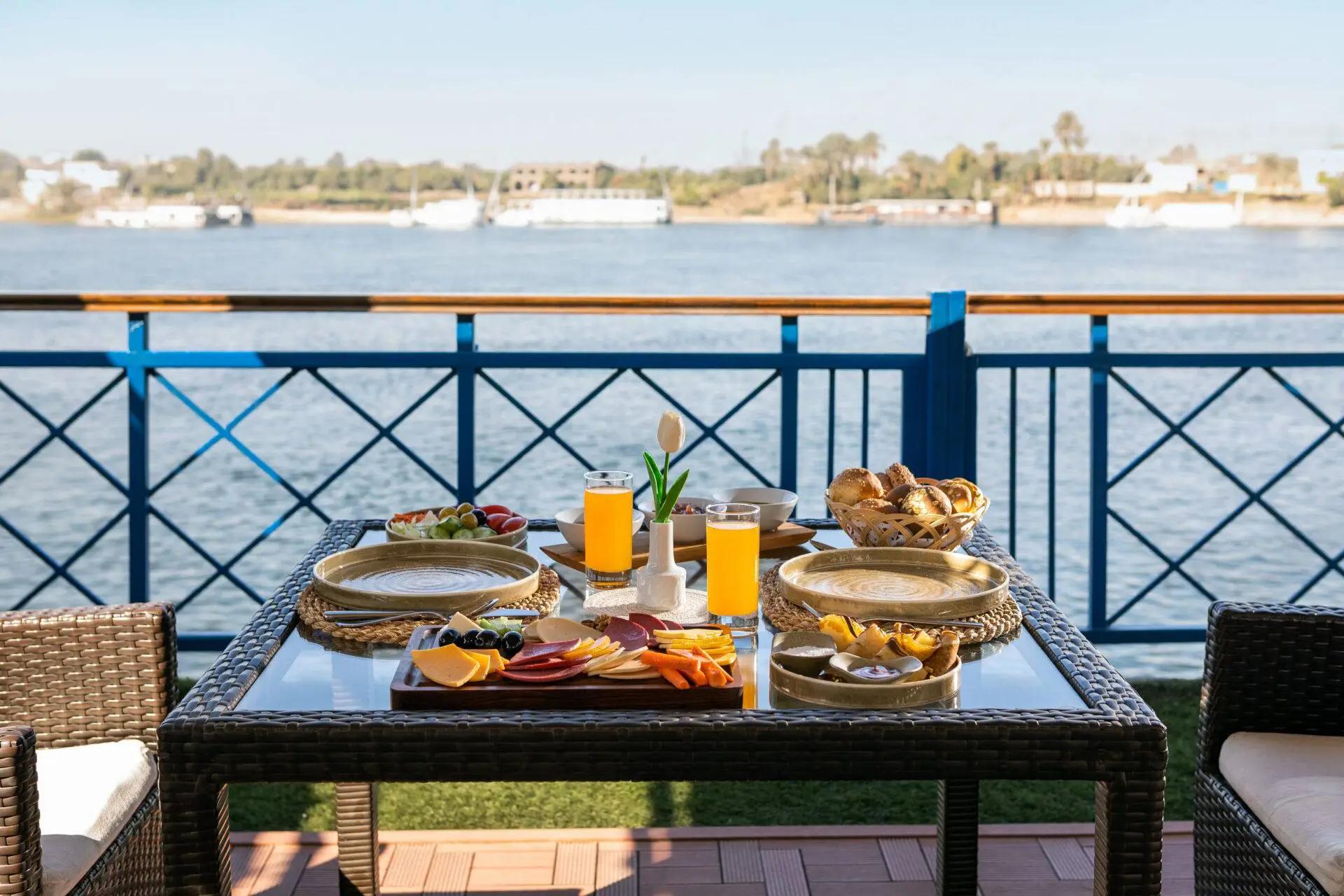 imgSrc?.image_title imgSrc?.image_alt