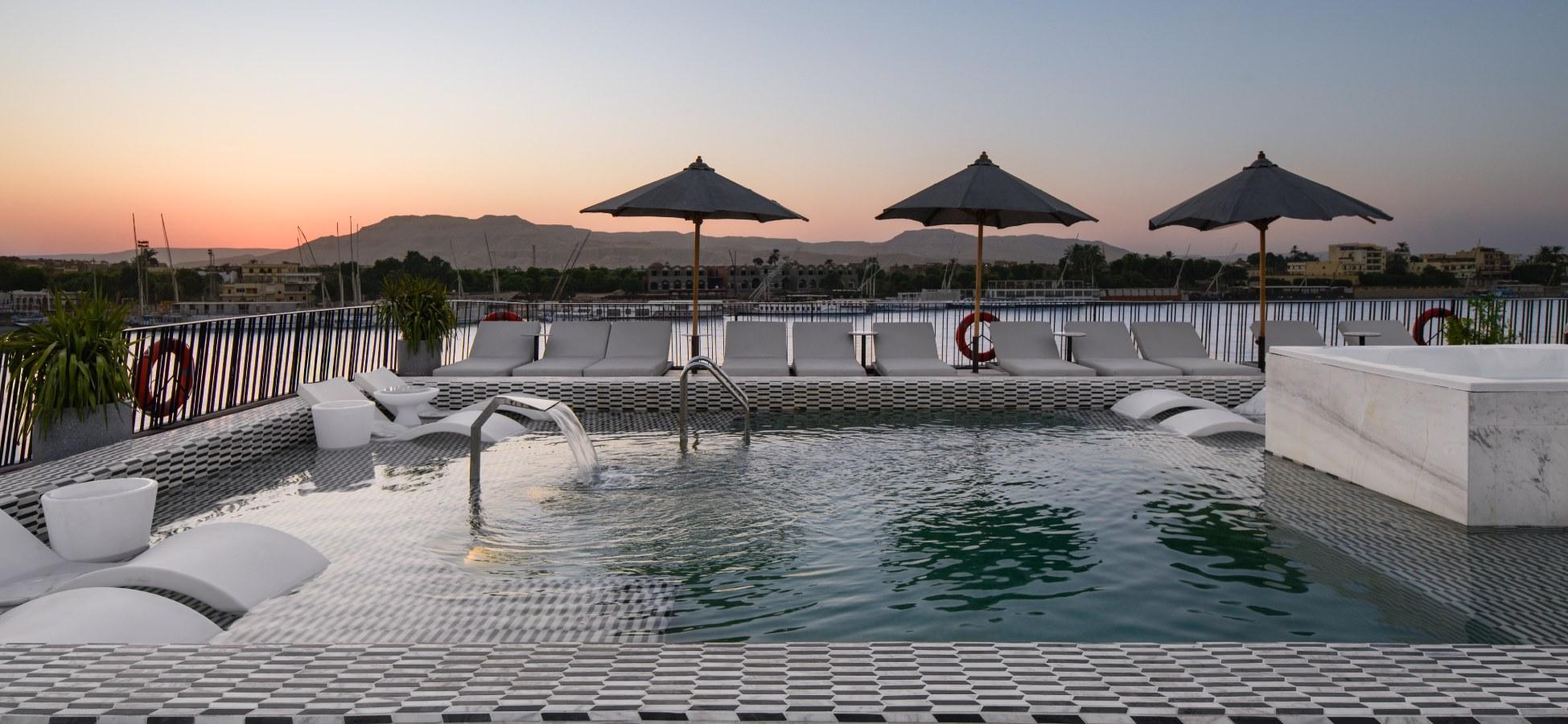 imgSrc?.image_title imgSrc?.image_alt